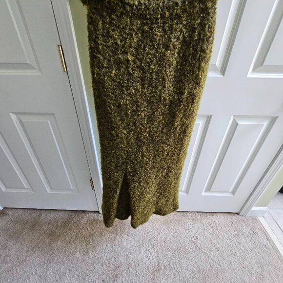 Vintage Design Today's Acrylic & Wool Green Moss Top & Matching Skirt Set - Picture 10 of 15